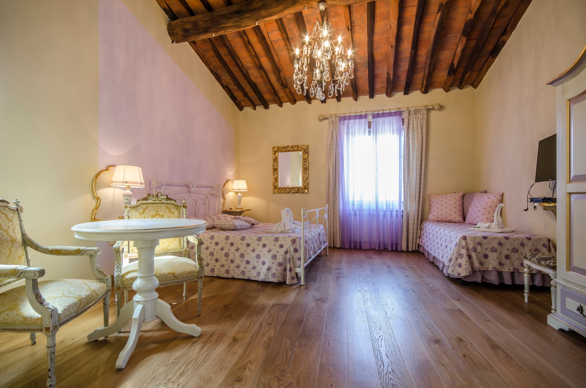 B&B ANFITEATRO - Updated 2022 Prices & Reviews (Lucca, Italy)