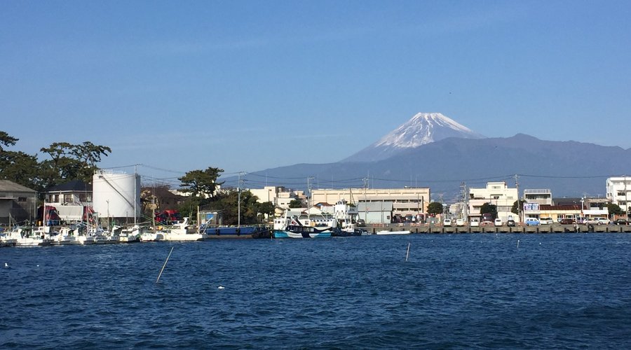 港邊看富士山