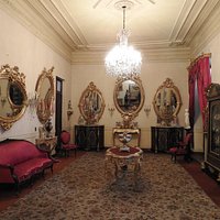UNA DE LAS SALAS DE EXPOSICION