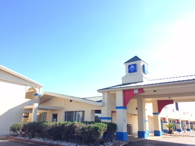 AMERICAS BEST VALUE INN BEAUMONT TX 53 6 3 Prices Motel