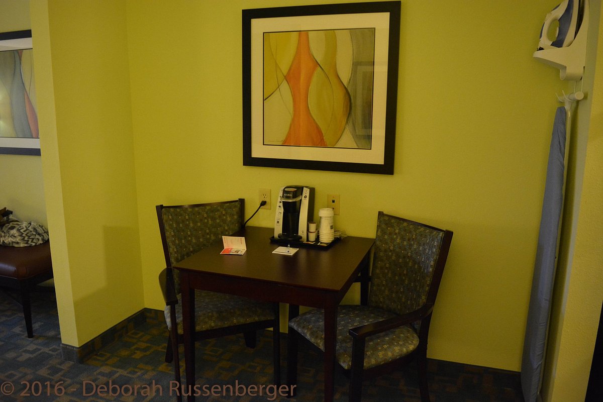 Holiday Inn Express And Suites Thornburg S Fredericksburg An Ihg Hotel