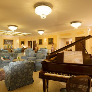 Hotel Napoleon in Rome, image may contain: Furniture, Book, Bedroom, Bed