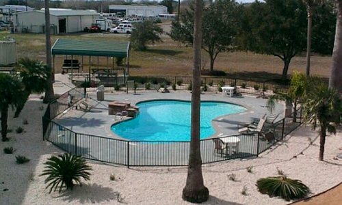 Things To Do In Beeville Tx : Discover the Whimsy of Wimberley- Things to do in ... - La quinta inn & suites by wyndham beeville.