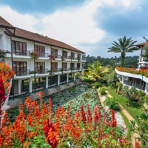 Mahaweli Reach Hotel, hotel in Kandy
