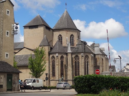 Girls in Oloron-Sainte-Marie