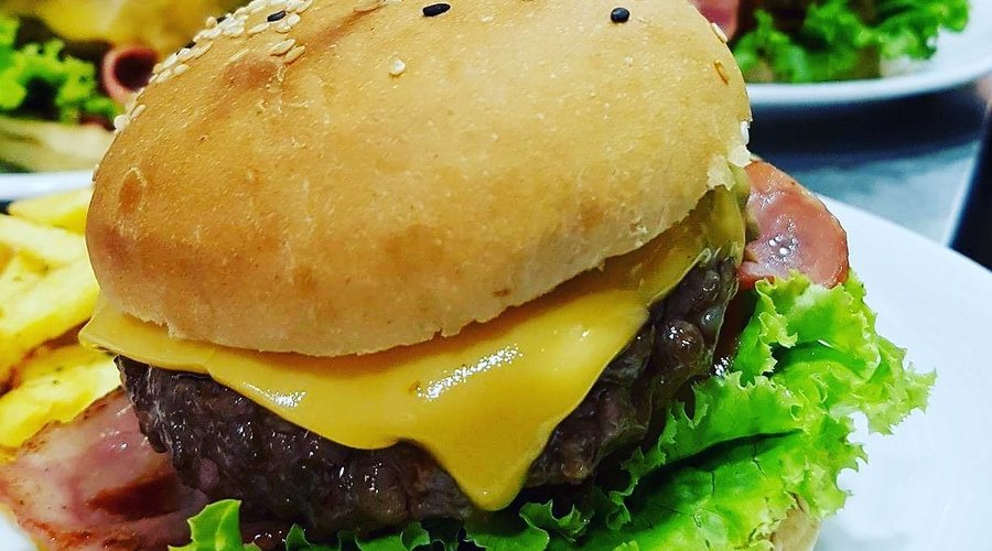 Meat-Hamburgueria, Pregaria e Companhia