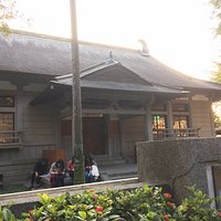 石造りの立派な建物でした。