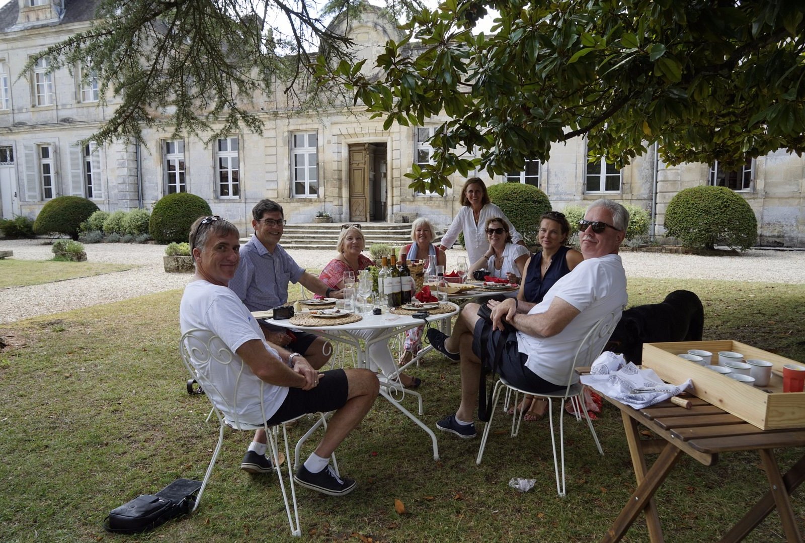 bordeaux sip wine tours