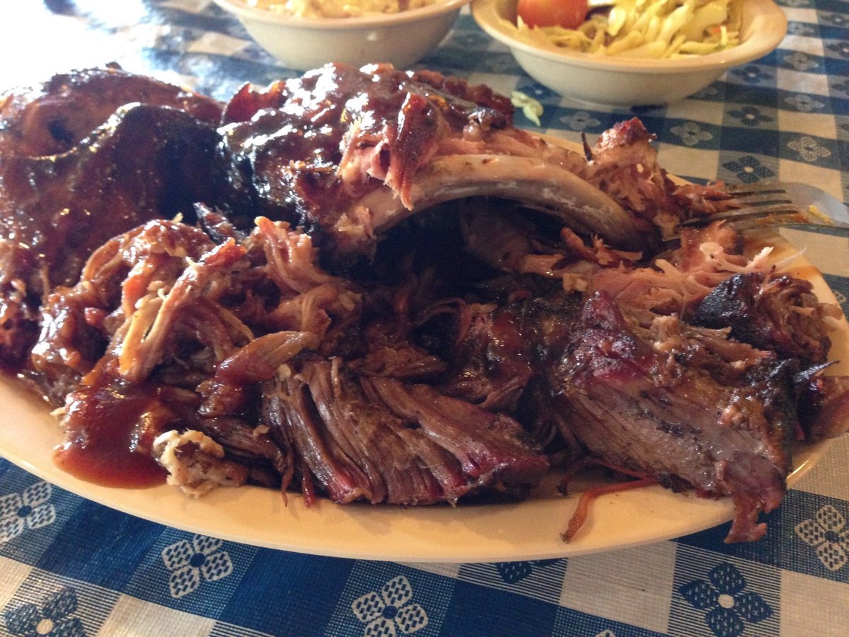 LEATHA'S BAR-B-QUE INN, Hattiesburg - Menu, Prices & Restaurant Reviews ...