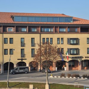 Facciata Albergo Roma