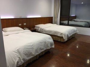 Room & Suite
