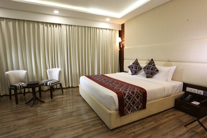 Clarks Inn Suites Gwalior Parking: Pictures & Reviews - Tripadvisor