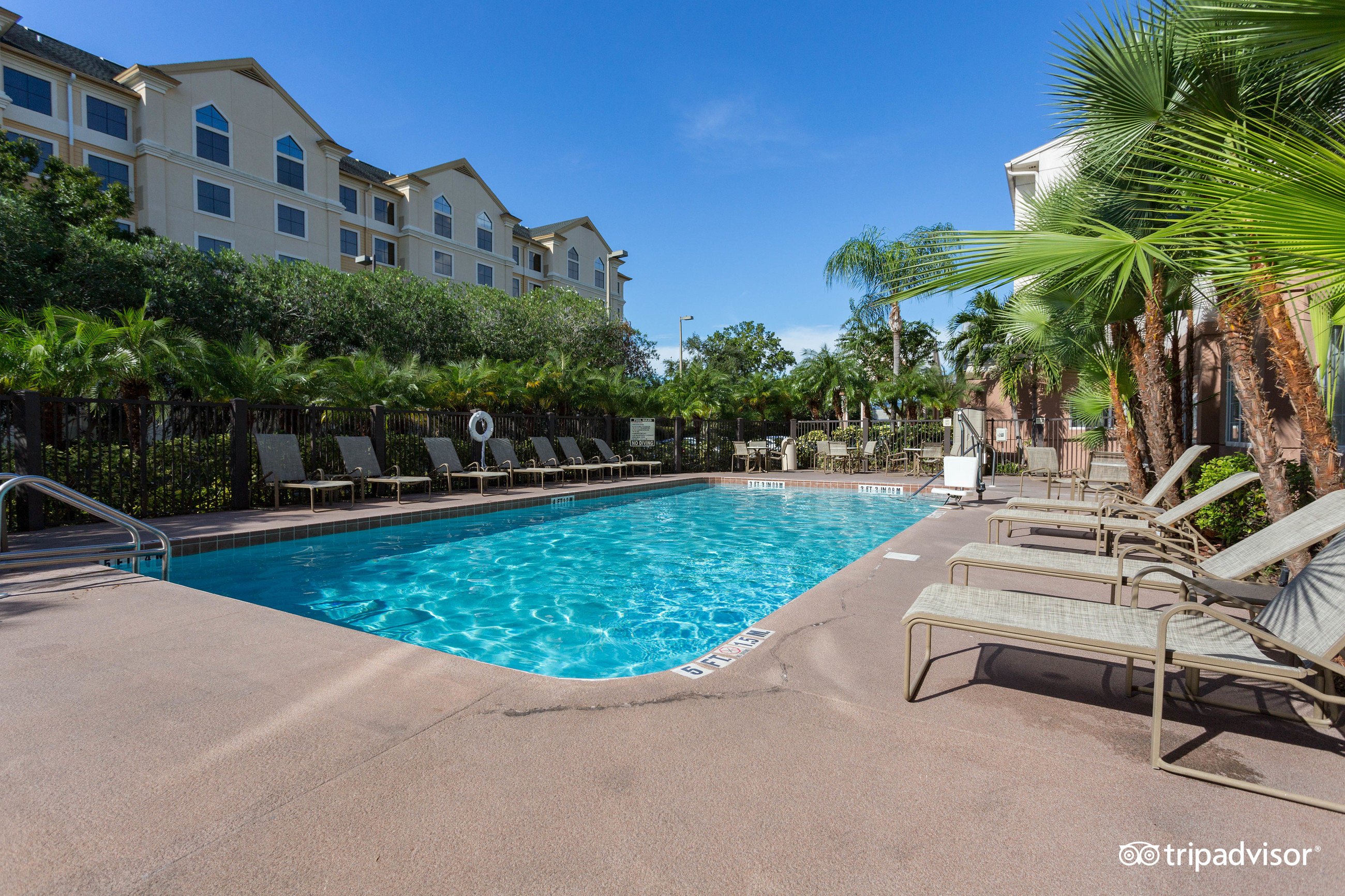 BAYMONT BY WYNDHAM ORLANDO INTERNATIONAL DR UNIVERSAL BLVD Updated   Pool  V15129345 