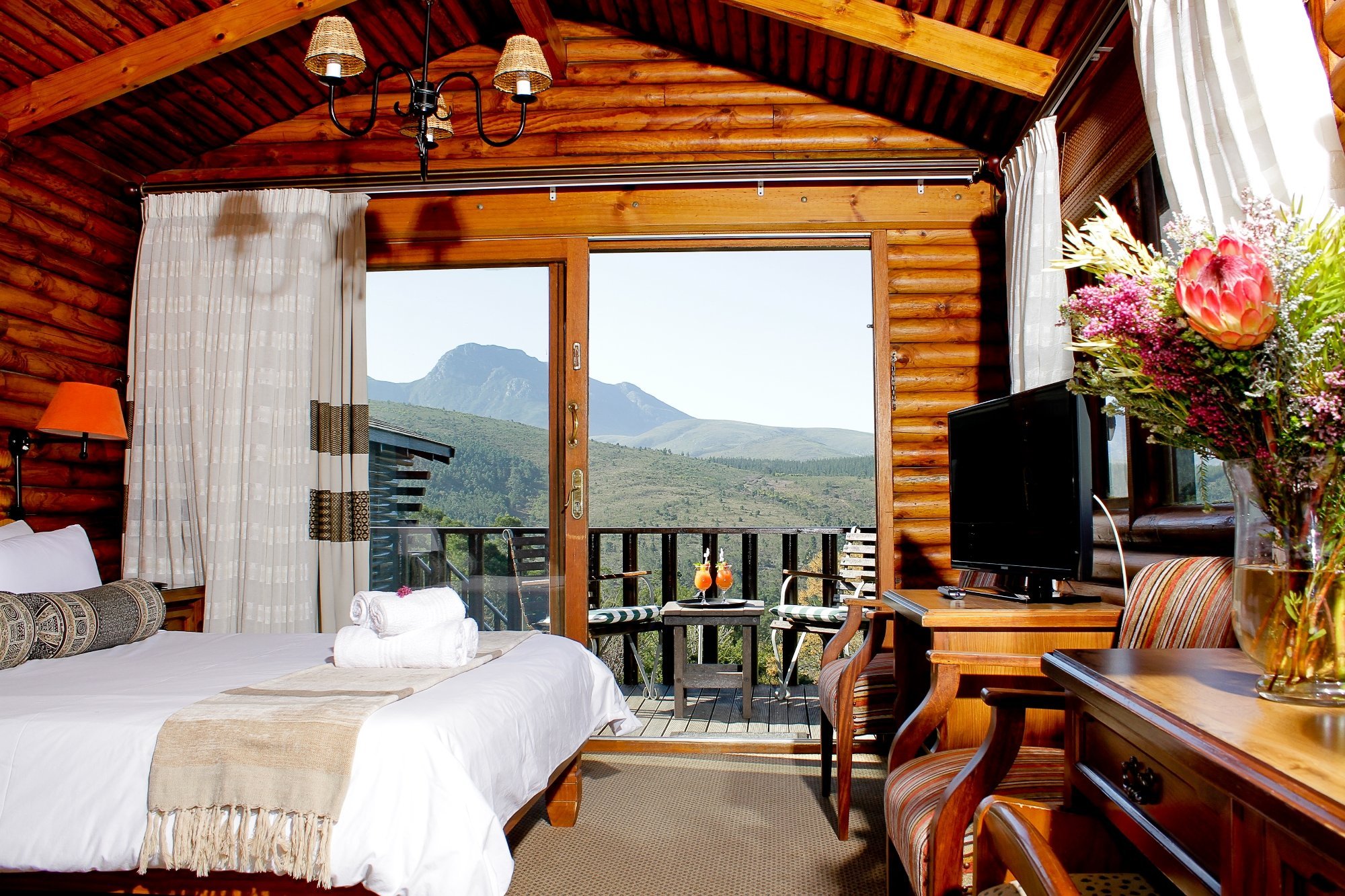 Eight Bells Mountain Inn by null