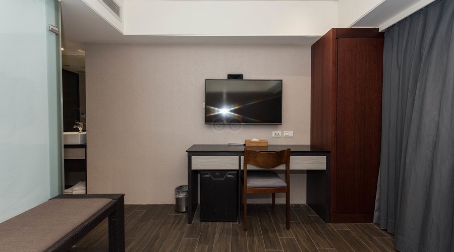 The Twin Room at the KDM Hotel