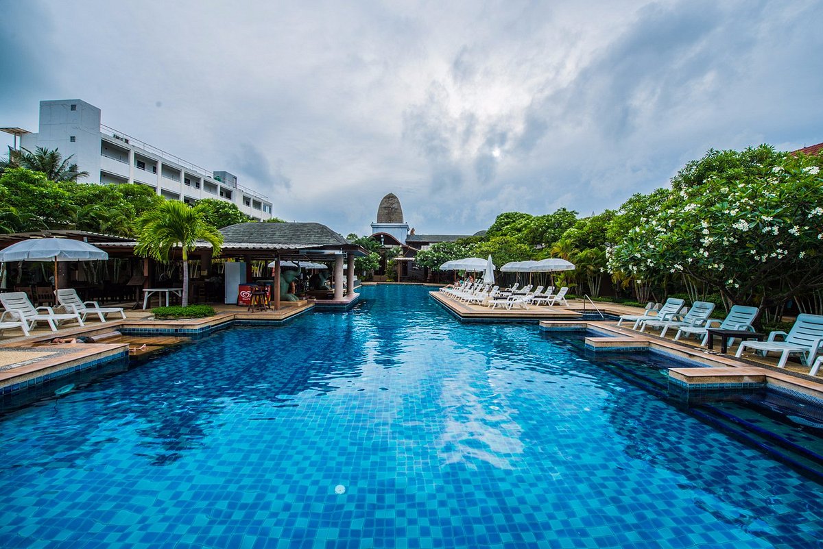 Kata resotel pool access