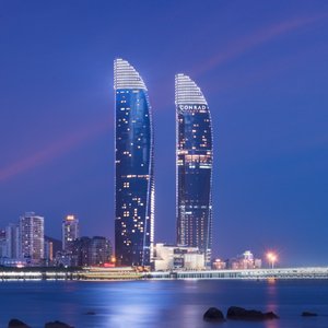 Conrad Xiamen in Xiamen, image may contain: City, Cityscape, Urban, Waterfront