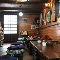 店内のテーブル席