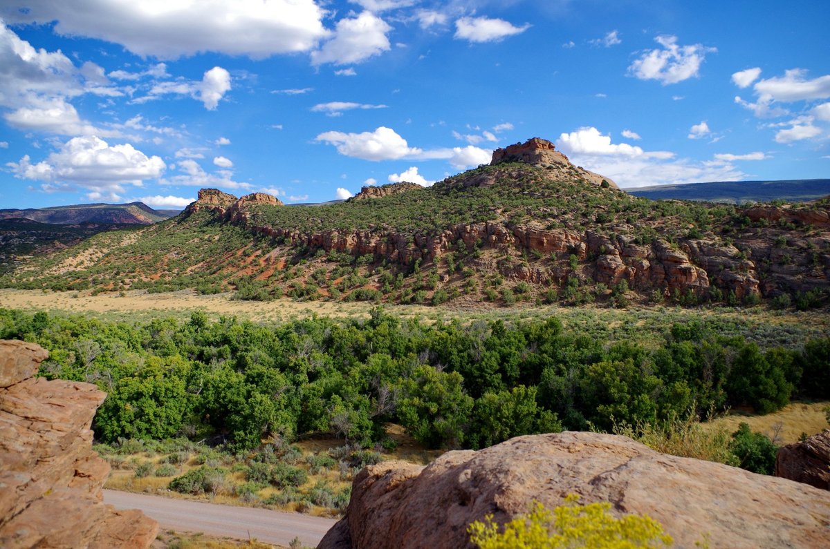 hiking near dinosaur national monument