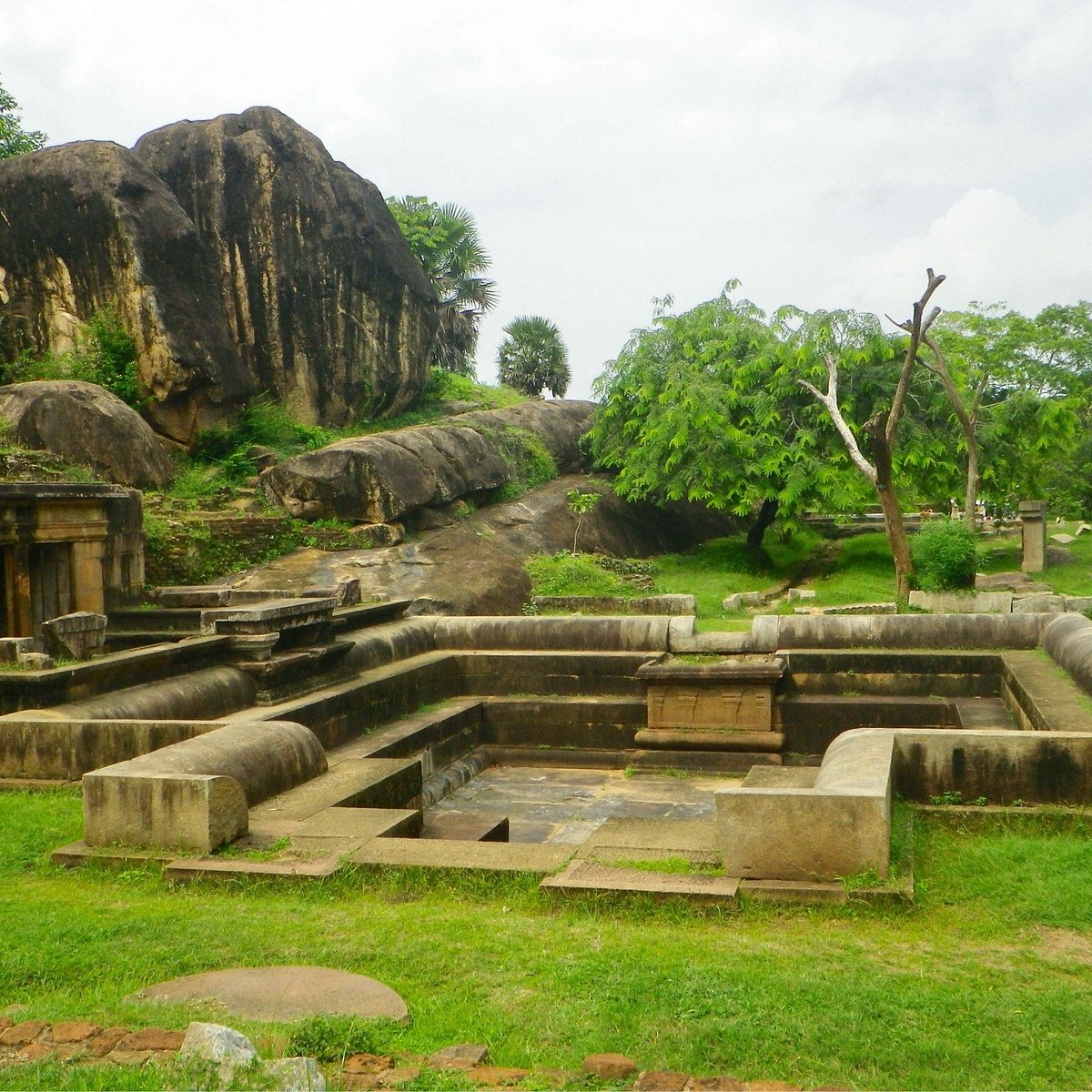 Ancient Architectural places in Sri Lanka