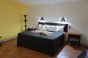 Room & Suite