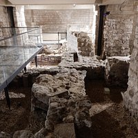 Tratti di mura della basilica paleocristiana