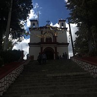 Pequeña iglesia con una vista formidable de San Cristóbal!