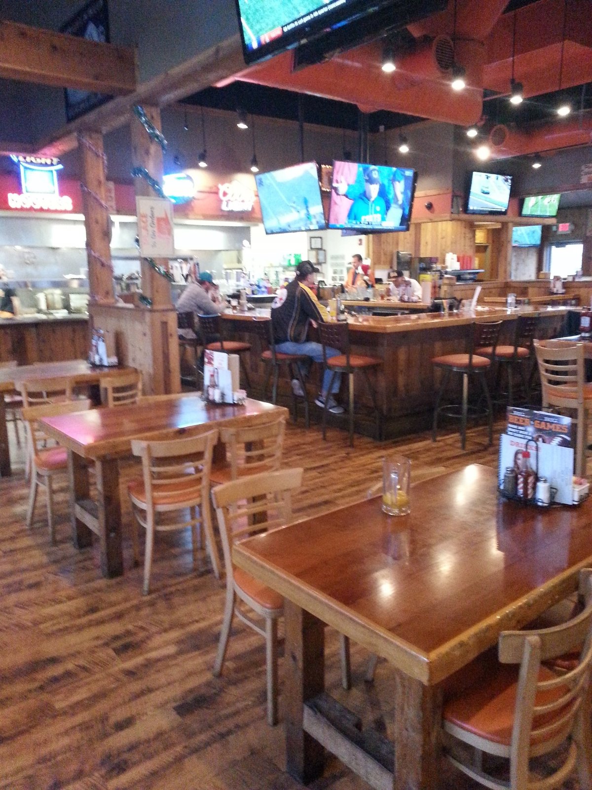 HOOTERS, Council Bluffs - Menu, Prices & Restaurant Reviews - Order ...