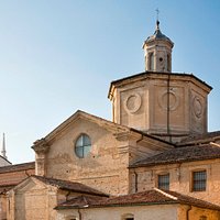 L'affascinante vista che si può ammirare dal cortile del museo MAST Castel Goffredo