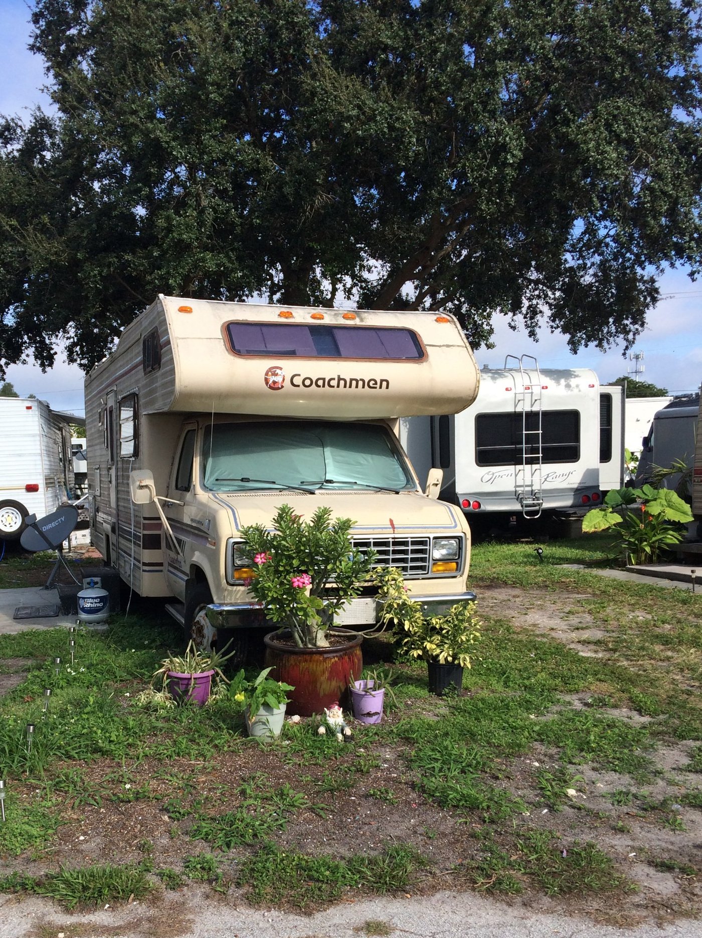 Escape to Sunshine and Serenity: Your Guide to Kozy Kampers RV Park in Florida