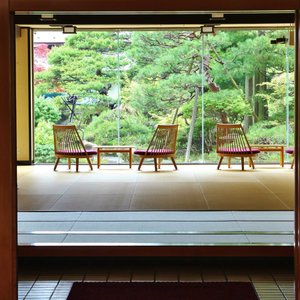 つるや玄関