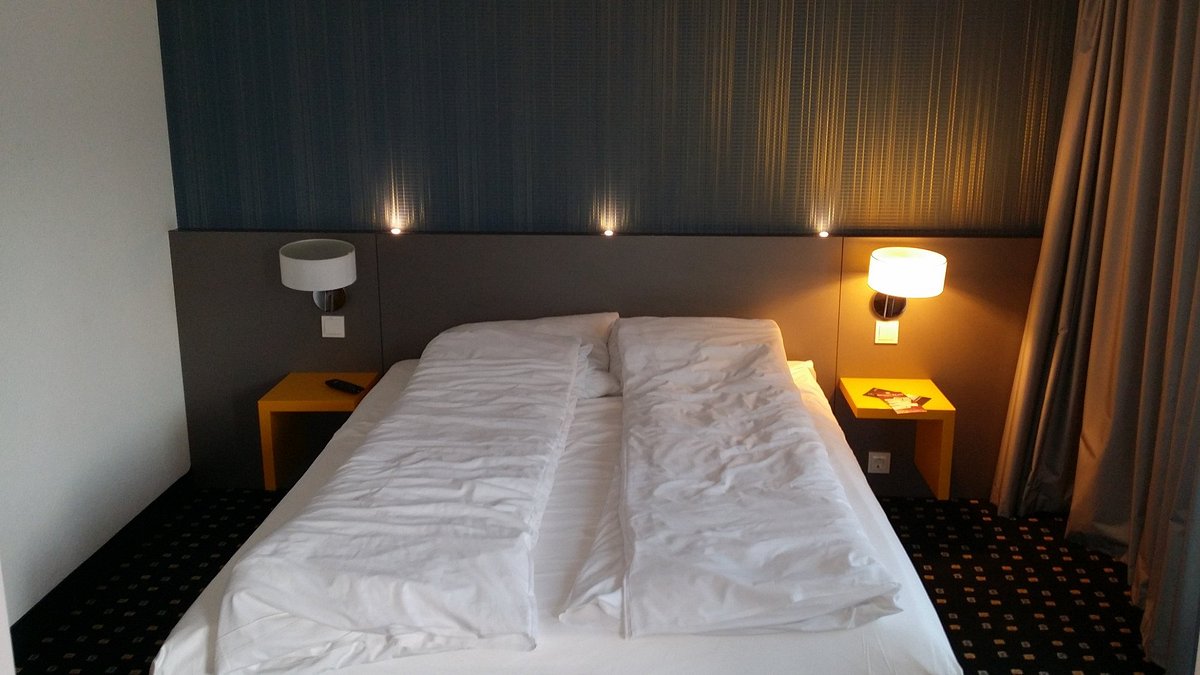 Stuttgart отзывы. Le cosy Monparnas. Woomargama Motel (Triple Room) 2d1n.