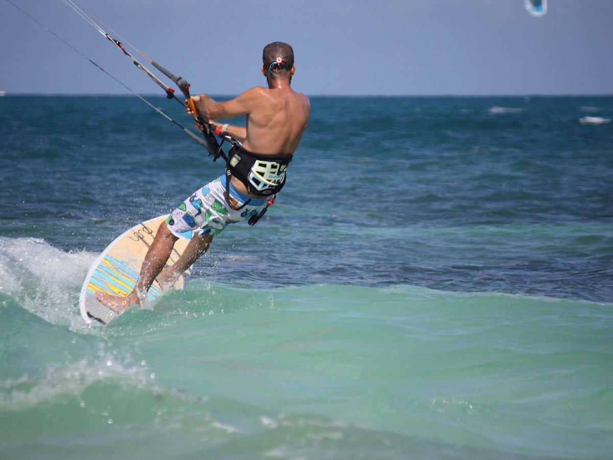 Kitesurfing with Short Arms - KiteBud Kitesurfing Blog