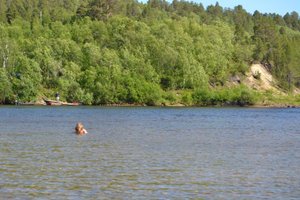 Basseng og strand