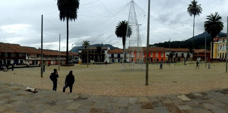 Vista geral da Plaza de los Comuneros desde a Catedral.