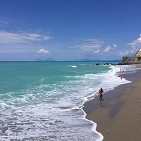 Colori con in fondo il faro