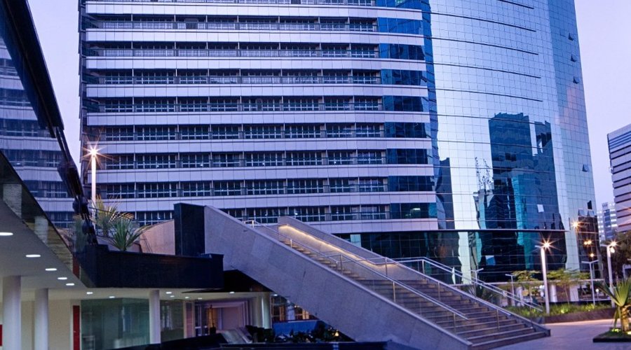 Fachada Hotel Fusion Hplus Express+