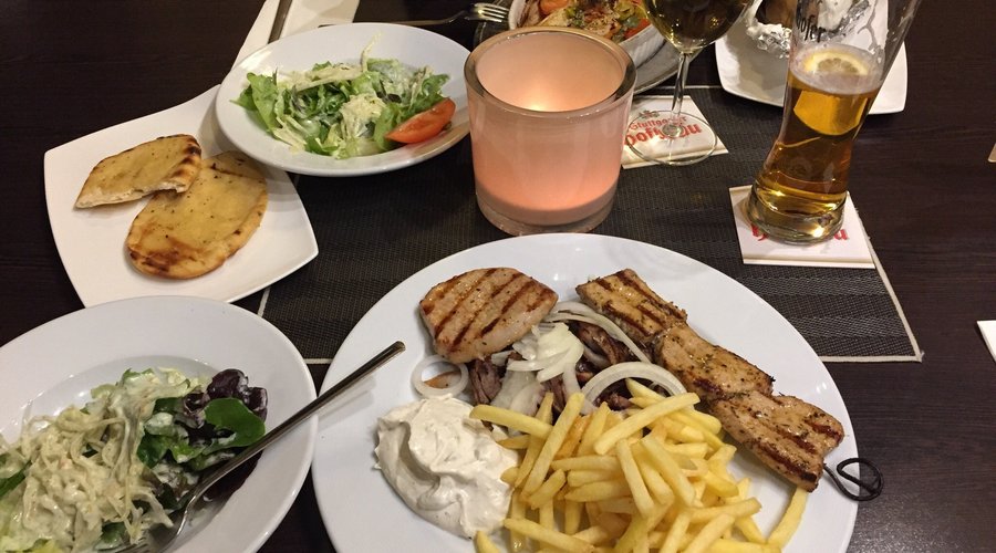 Sehr freundliches Personal und angenehme Ambiente. Aber ist stets voll ..immer vorher reserviere