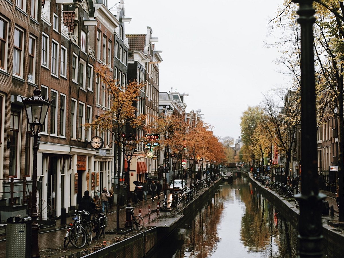 https://dynamic-media-cdn.tripadvisor.com/media/photo-o/0e/13/3e/bf/amsterdam-historical.jpg?w=1200&h=900&s=1