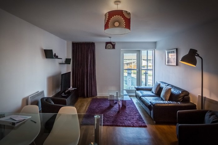 Cozy Flat 15 Mins from City Centre with Parking, Cardiff – Updated 2023  Prices