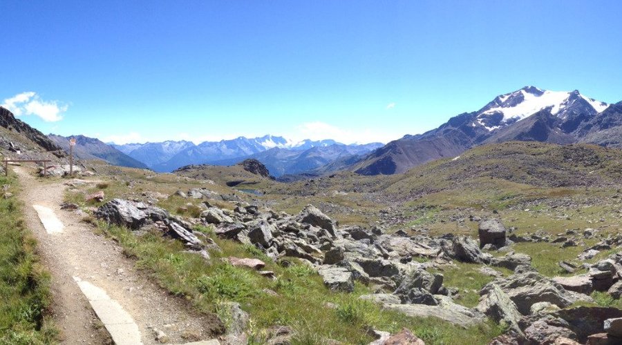Panoramica del sentiero in quota