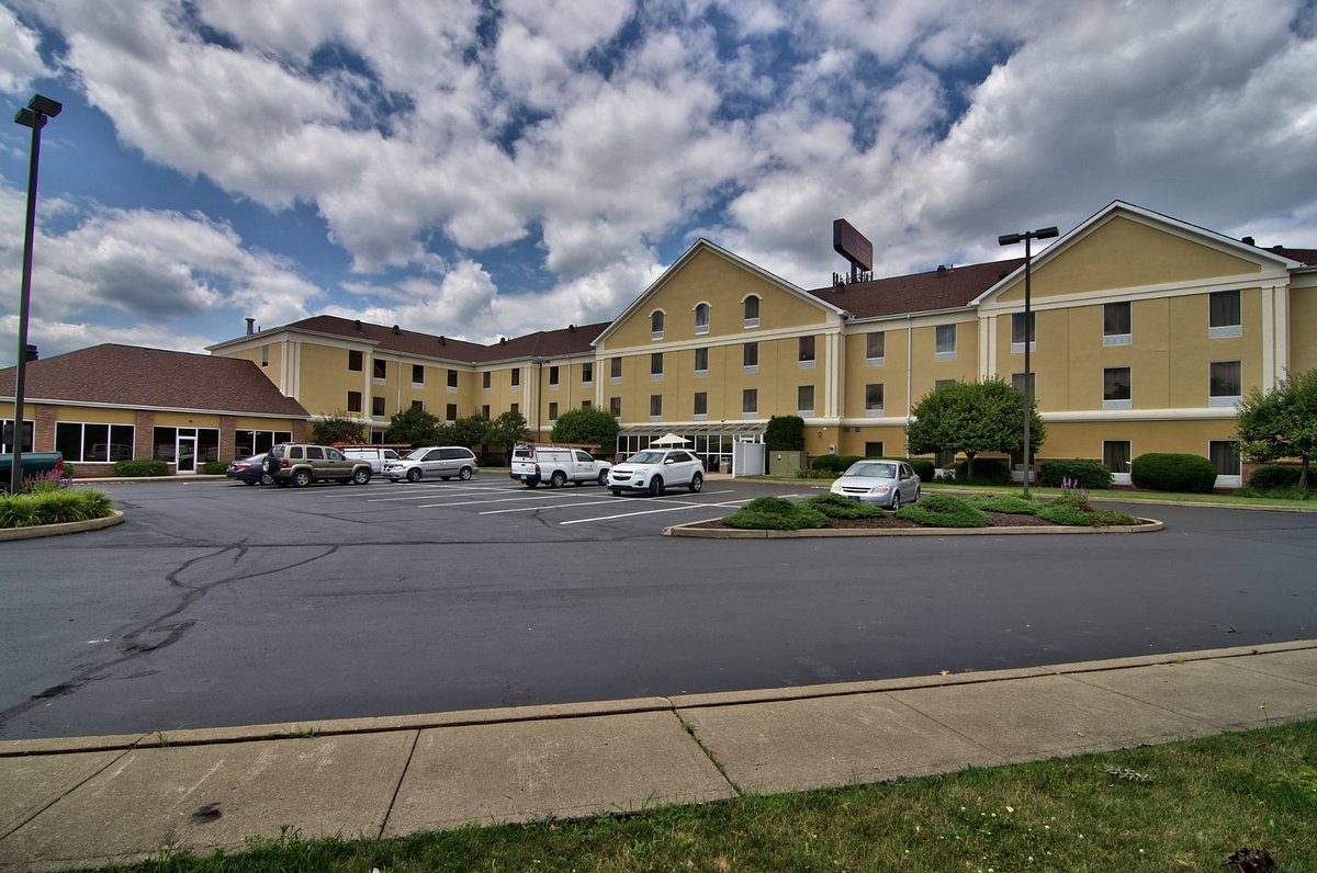 Comfort Suites Uniontown - UPDATED Prices, Reviews & Photos (PA