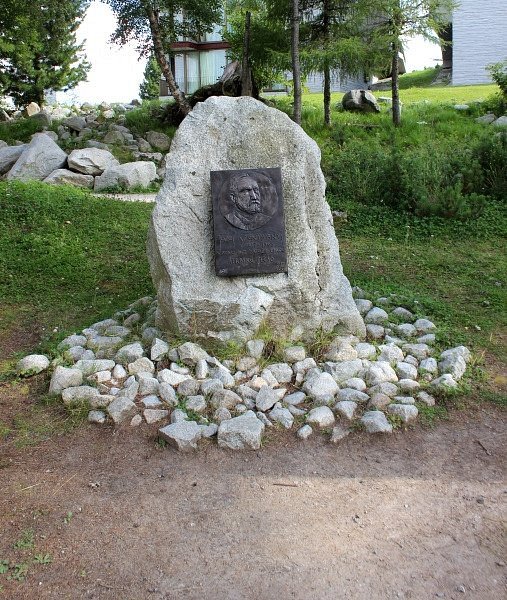 Jozef Szentivanyi's monument image