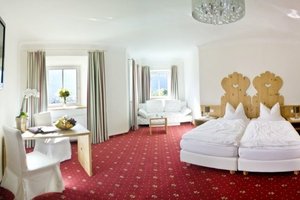 Room & Suite