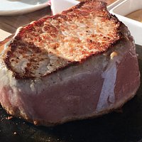 ... serviert auf heißem Lavatein - Lecker!
