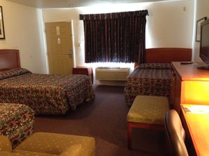 Room & Suite