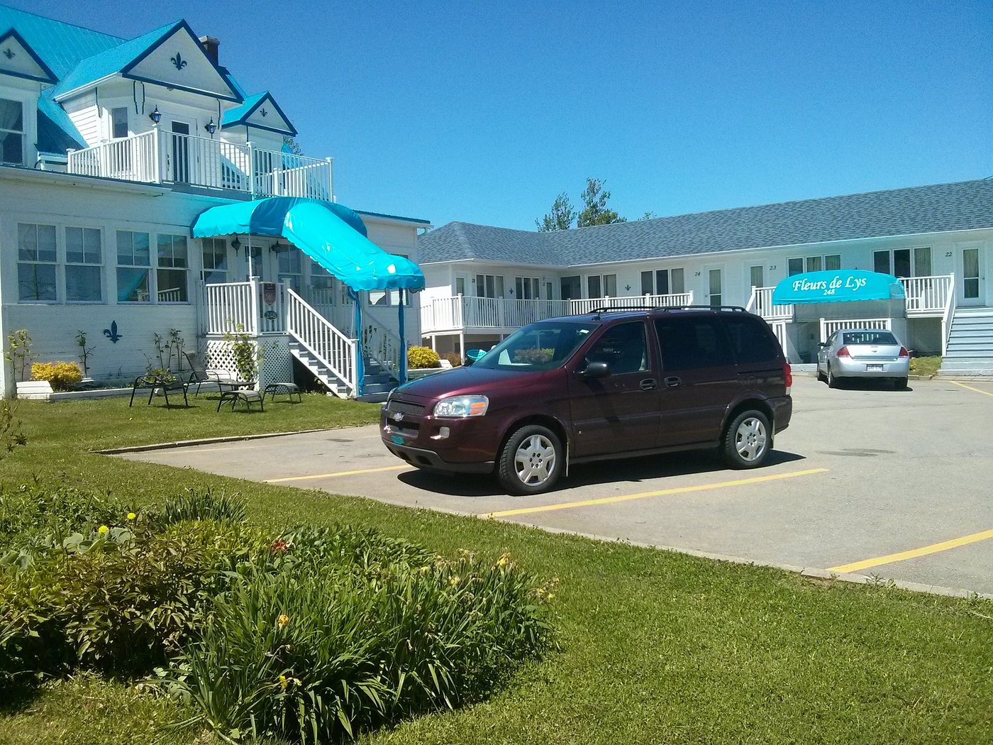 HOTEL MOTEL FLEUR DE LYS, PERCE, CANADÁ - QUEBEC: 77 fotos, comparação