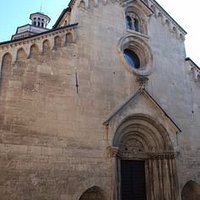Facciata della splendida chiesa romanica di SAN GIACOMO MAGGIORE in Gavi.