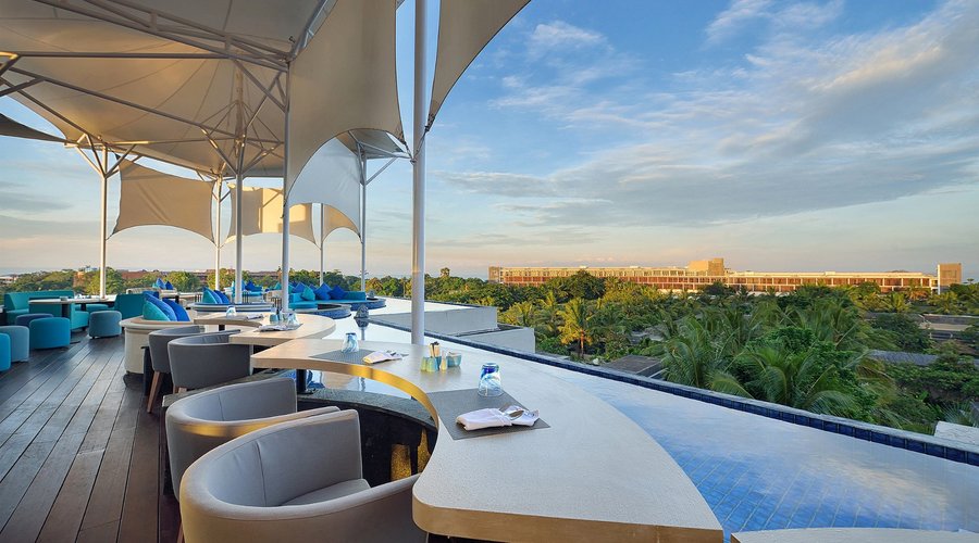 BLU Lounge
