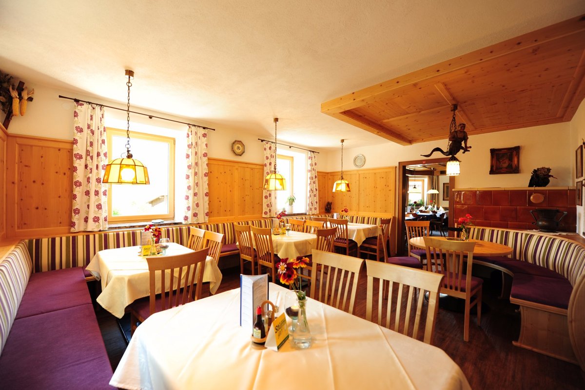 HOTEL-GASTHOF ZUM SCHWANEN - Prices & Reviews (Pflach, Austria)